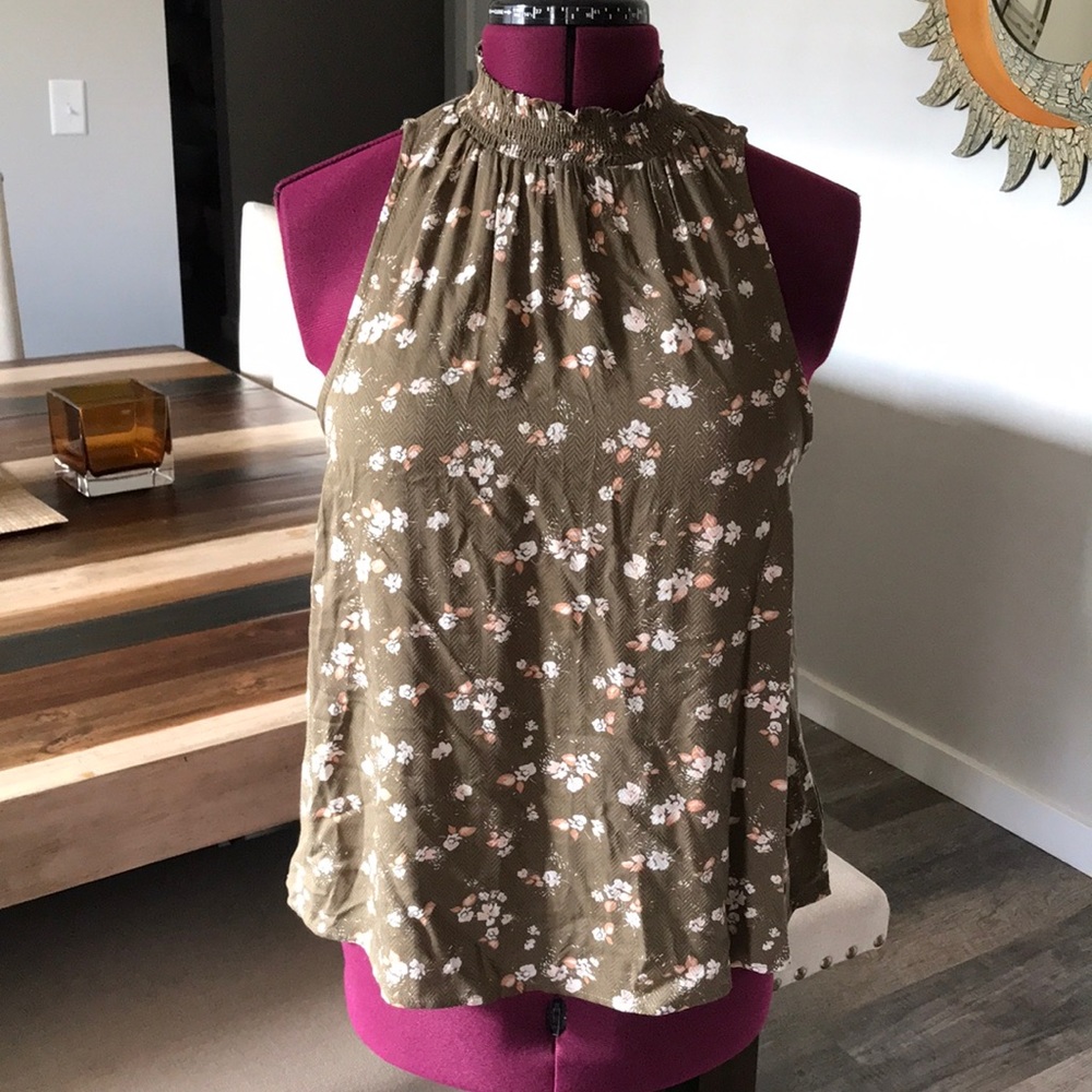A. New. Day Top Size Medium
